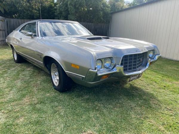 1972 Ford Torino GRAN Silver 4 Speed Automatic