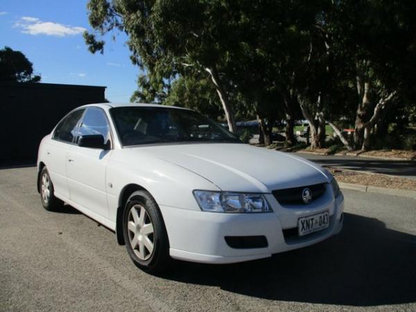 2005 Holden Commodore VZ Executive White 4 Speed Automatic