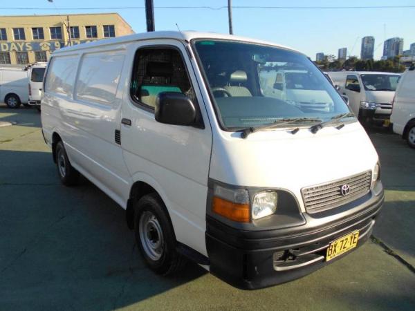 2002 TOYOTA HIACE RZH113R