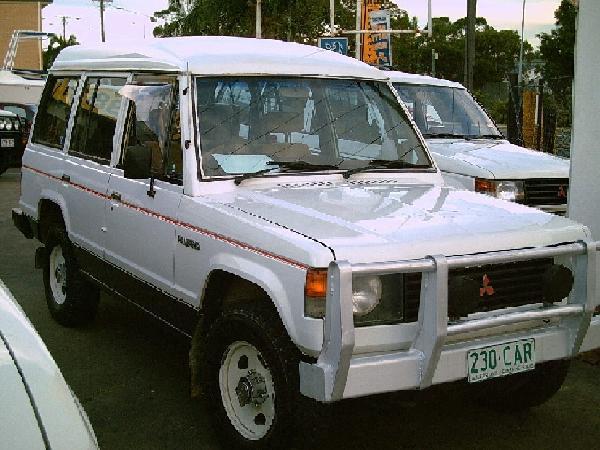 1984 Mitsubishi Pajero Wagon 
