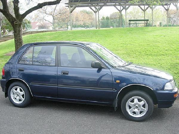 1994 Daihatsu Charade Hatchback 