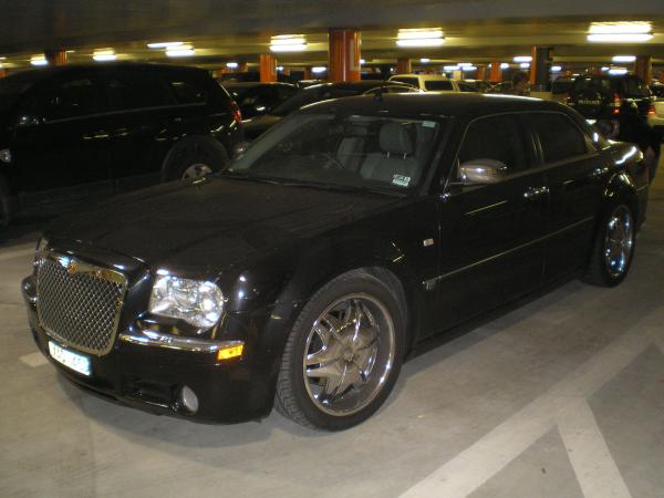 2006 Chrysler hemi 300c 