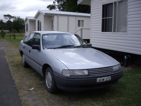 1990 Holden COMMODORE VN EXECUTIVE 