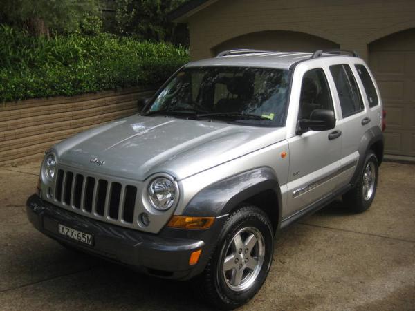 2005 Jeep Cherokee 