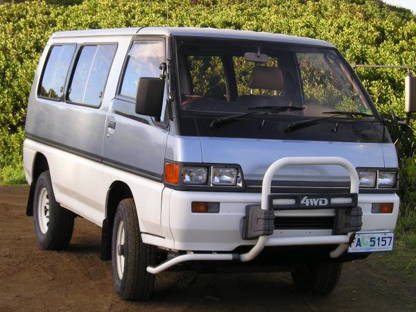 1988 Mitsubishi Delica 