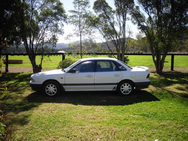 1995 Mitsubishi Magna 