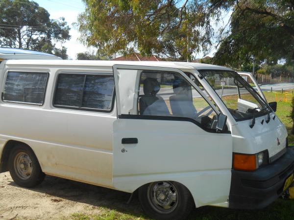 1996 Mitsubishi Express Window Van 