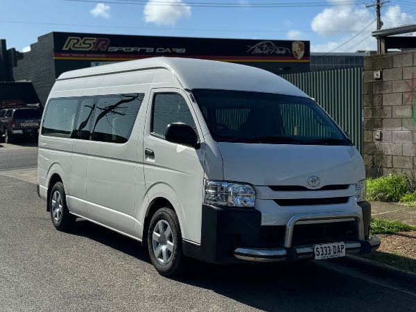 2014 Toyota Hiace 